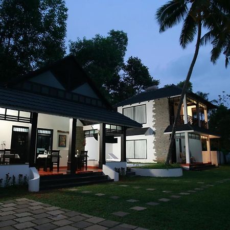 Mayas Beach House Mararikulam Ngoại thất bức ảnh