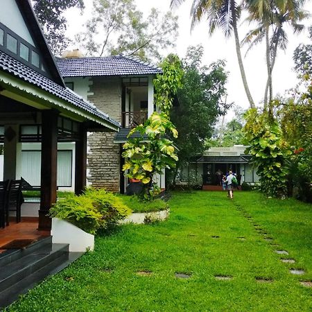 Mayas Beach House Mararikulam Ngoại thất bức ảnh